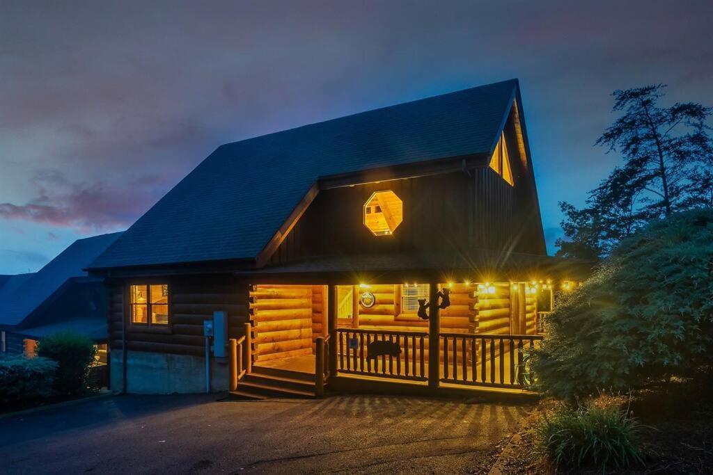 Cabin-N-Smokys! Indoor Resort Pool Views Hot Tub Game Room Sevierville Exterior photo