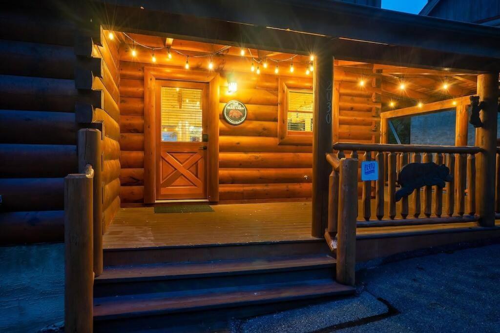 Cabin-N-Smokys! Indoor Resort Pool Views Hot Tub Game Room Sevierville Exterior photo