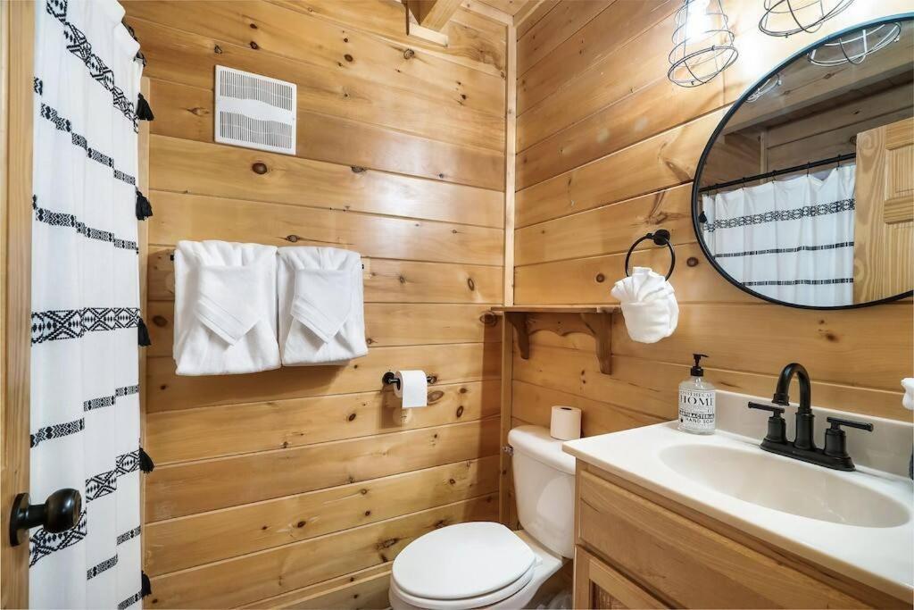Cabin-N-Smokys! Indoor Resort Pool Views Hot Tub Game Room Sevierville Exterior photo