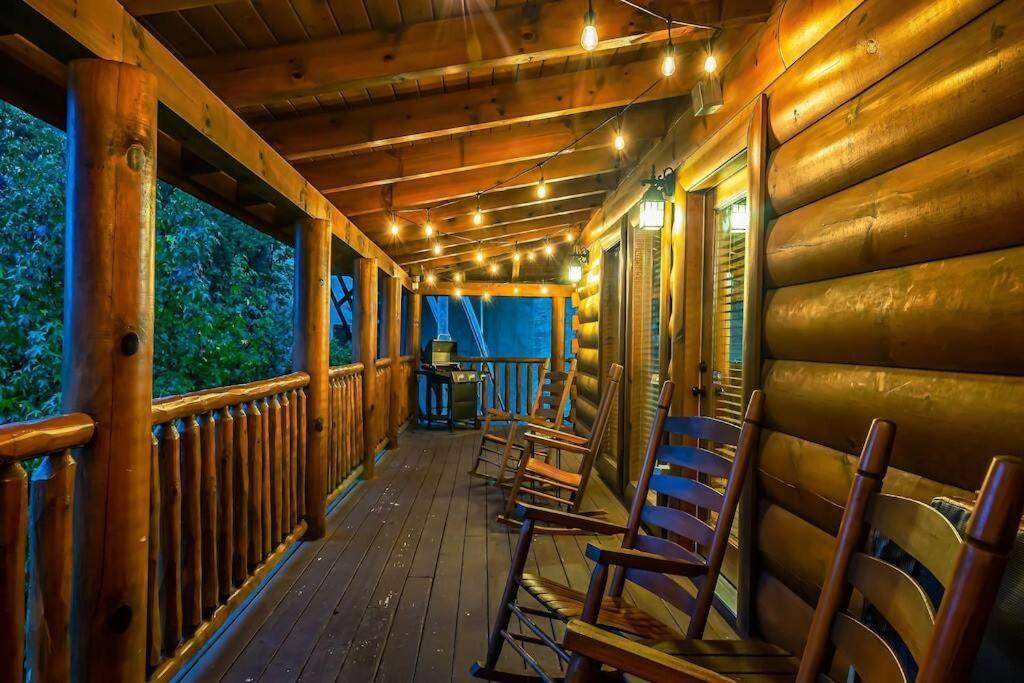 Cabin-N-Smokys! Indoor Resort Pool Views Hot Tub Game Room Sevierville Exterior photo