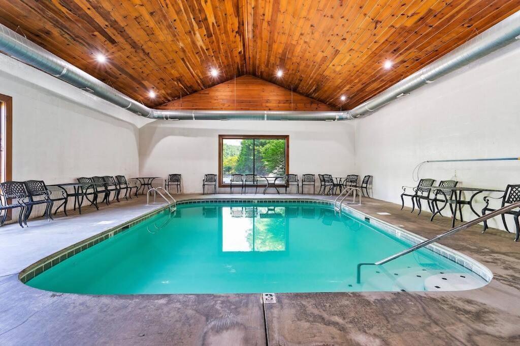 Cabin-N-Smokys! Indoor Resort Pool Views Hot Tub Game Room Sevierville Exterior photo